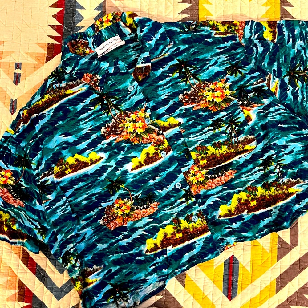 Urban Outfitters Cropped Hawaiian Shirt